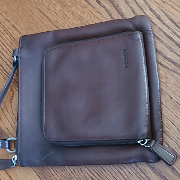 Fossil Dark Brown Leather Crossbody Multi Zipper Pockets Bag - Picture 6 of 15
